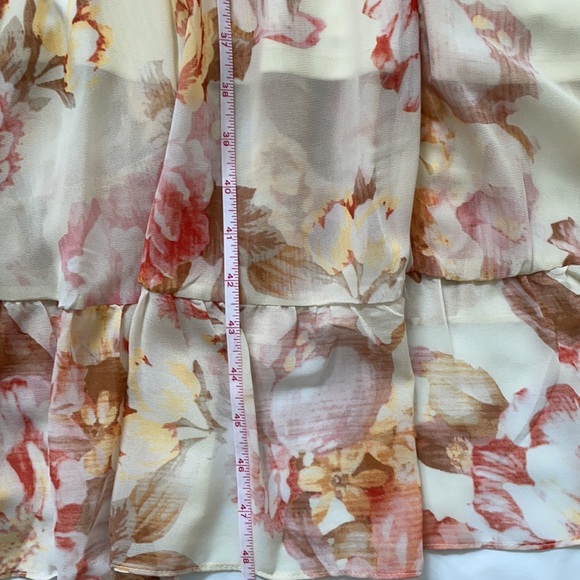 KARL LAGERFELD SHORT SLEEVE VNECK MIDI DRESS COLOR CREAM & PINK SIZE 8 NWT - Picture 8 of 9